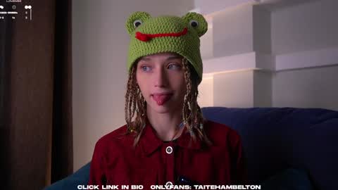 Mia online show from September 19, 3:16 am