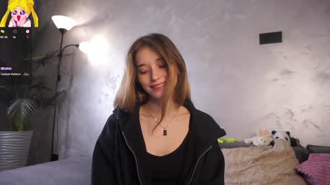 Mia online show from March 30, 2:00 am