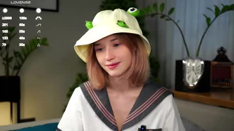 Mia online show from February 16, 5:04 am