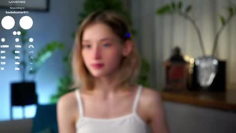 Mia online show from February 25, 12:58 am