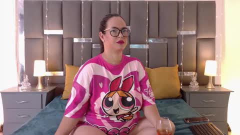 tali  online show from March 1, 9:03 pm