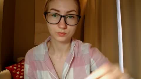  Kira  online show from March 1, 5:52 am