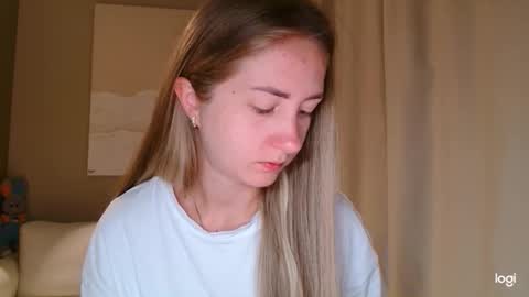  Kira  online show from September 9, 5:07 am