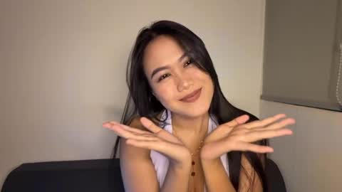 Mia online show from April 23, 12:12 pm