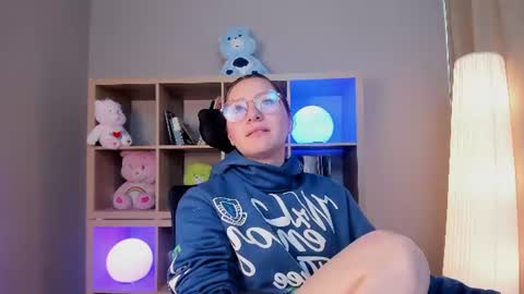 tammy_bellini_ online show from July 8, 1:24 pm