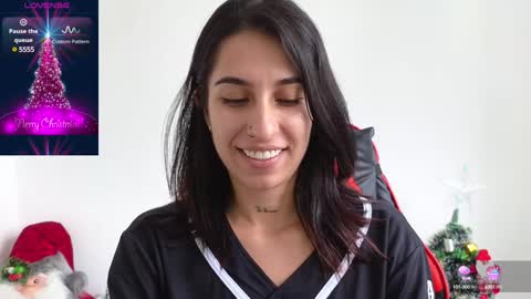 Snapshot of tammyandrade_ chatting on December 21, 2:37 pm tammy  online show from December 21, 2:37 pm