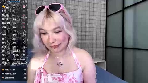 Lola online show from January 14, 7:08 pm