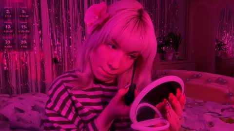 Lola online show from January 9, 7:18 pm