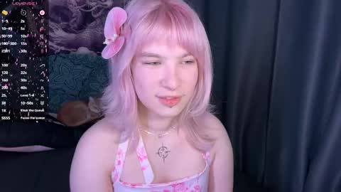 Lola online show from December 20, 7:18 pm