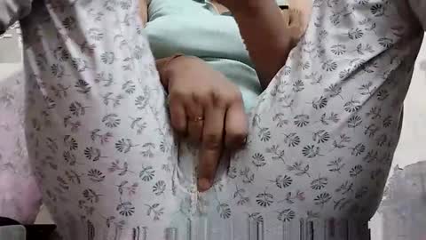 taniya_roy4628 online show from April 26, 1:58 am