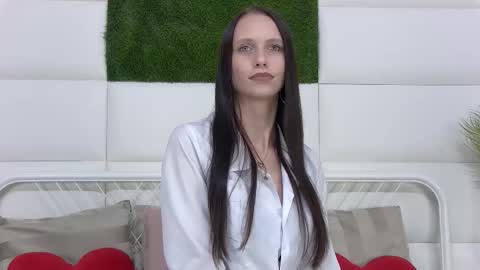 Snapshot of taraharriss chatting on October 16, 1:14 pm taraharriss online show from October 16, 1:14 pm