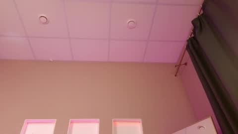 Tasha online show from April 16, 9:39 pm