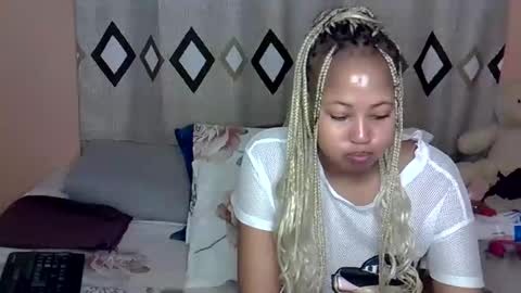 tastie_t online show from November 24, 1:07 am