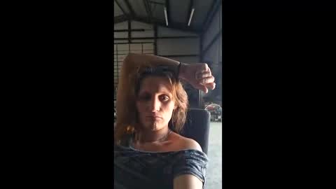 tastypeach6989 online show from April 22, 10:18 pm