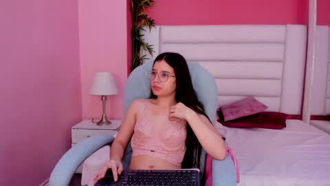 tatiana_arboleda online show from April 11, 7:45 am