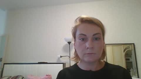 Snapshot of tatiana_xi chatting on September 24, 10:14 am tatiana_xi online show from September 24, 10:14 am
