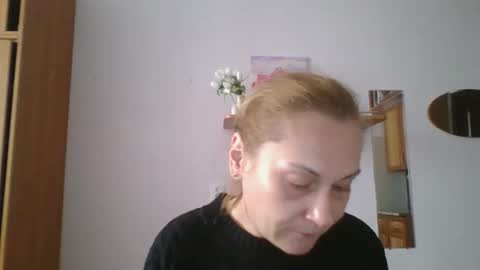 Snapshot of tatiana_xi chatting on September 21, 9:41 am tatiana_xi online show from September 21, 9:41 am