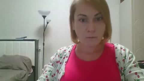 Snapshot of tatiana_xi chatting on October 3, 10:20 am tatiana_xi online show from October 3, 10:20 am
