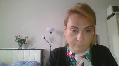 Snapshot of tatiana_xi chatting on October 6, 9:37 am tatiana_xi online show from October 6, 9:37 am