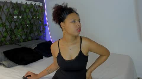 tatianasquirthot online show from April 8, 7:05 pm