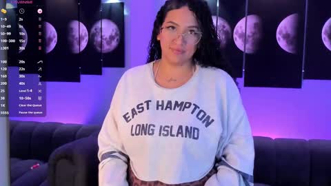 Snapshot of tatii_moon chatting on February 26, 3:57 am Tati online show from February 26, 3:57 am