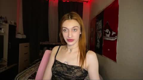 tatika_williams online show from June 17, 9:05 pm
