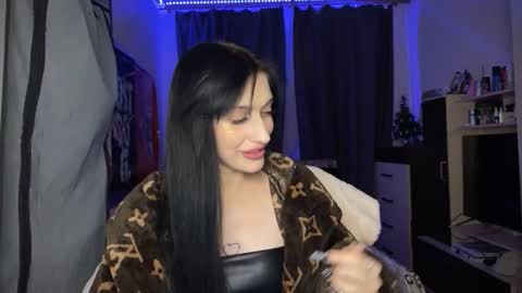 tatika_williams online show from December 15, 3:17 pm