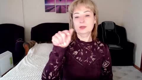 Snapshot of tattease chatting on October 19, 4:36 am Tattease online show from October 19, 4:36 am