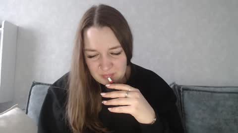 Snapshot of taxxxu chatting on March 4, 7:19 am Diana online show from March 4, 7:19 am