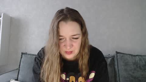 Snapshot of taxxxu chatting on January 25, 9:15 am Diana online show from January 25, 9:15 am