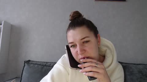 Snapshot of taxxxu chatting on January 29, 7:46 am Diana online show from January 29, 7:46 am