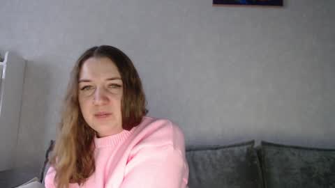 Snapshot of taxxxu chatting on January 23, 7:32 am Diana online show from January 23, 7:32 am