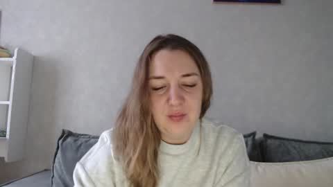 Snapshot of taxxxu chatting on December 16, 7:04 am Diana online show from December 16, 7:04 am