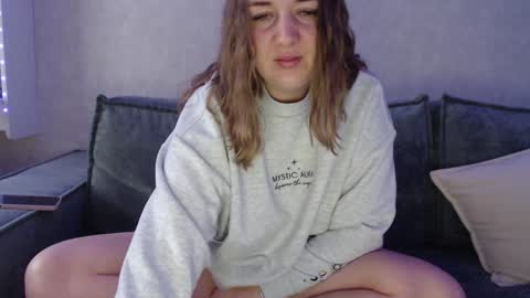 Snapshot of taxxxu chatting on December 15, 7:46 am Diana online show from December 15, 7:46 am