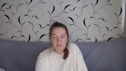 Snapshot of taxxxu chatting on October 10, 6:18 am Diana online show from October 10, 6:18 am