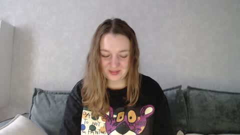 Snapshot of taxxxu chatting on December 30, 7:37 am Diana online show from December 30, 7:37 am