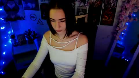 Tayla online show from December 14, 7:47 am