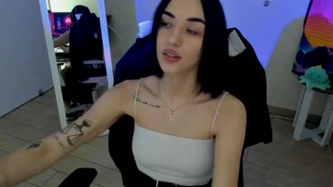 Tayla online show from November 24, 7:43 am