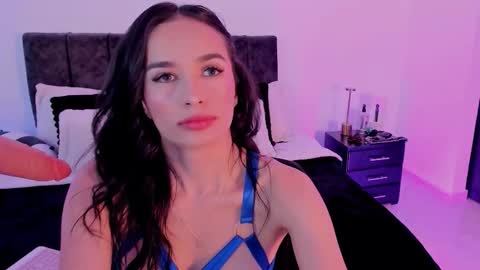 Taylor online show from November 21, 9:06 pm