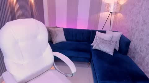 Taylor  online show from March 5, 8:04 pm