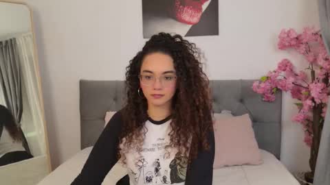 Tay Tay online show from March 13, 3:24 pm