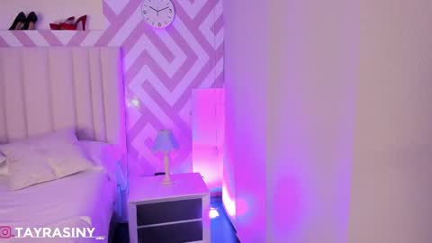 Tayra horny for you online show from May 16, 6:38 am