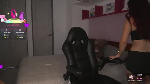 Loren Soler    Sophie Soler 19 years online show from April 25, 7:44 pm