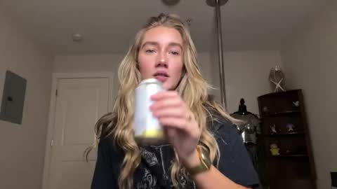 Katy online show from December 15, 1:00 am