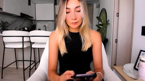 Amy No penetration Virgiin giirl online show from February 26, 1:43 pm