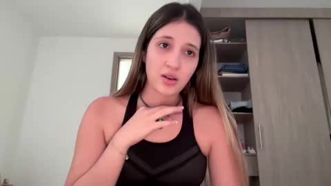 Amy No penetration Virgiin giirl online show from March 18, 9:09 pm