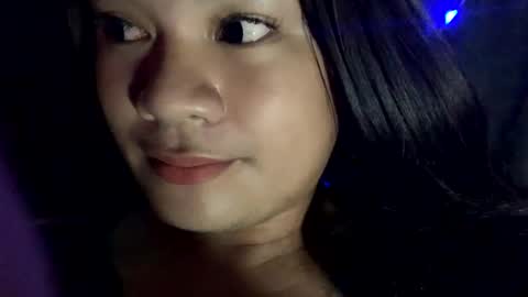 Snapshot of temptation_happiness chatting on January 13, 6:27 pm Just call me Tiara online show from January 13, 6:27 pm