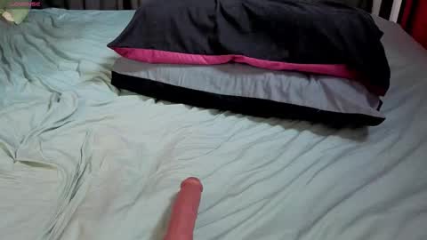 Tendrepoison online show from January 14, 10:31 am