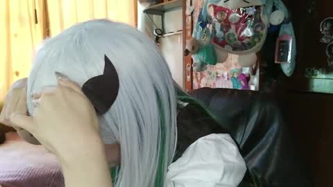 Terra Elowen online show from April 14, 5:13 pm