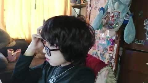 Terra Elowen online show from April 7, 1:24 pm